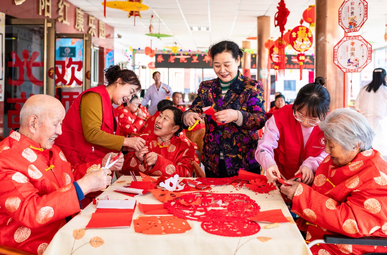 呼和浩特：幸福园里年味儿浓