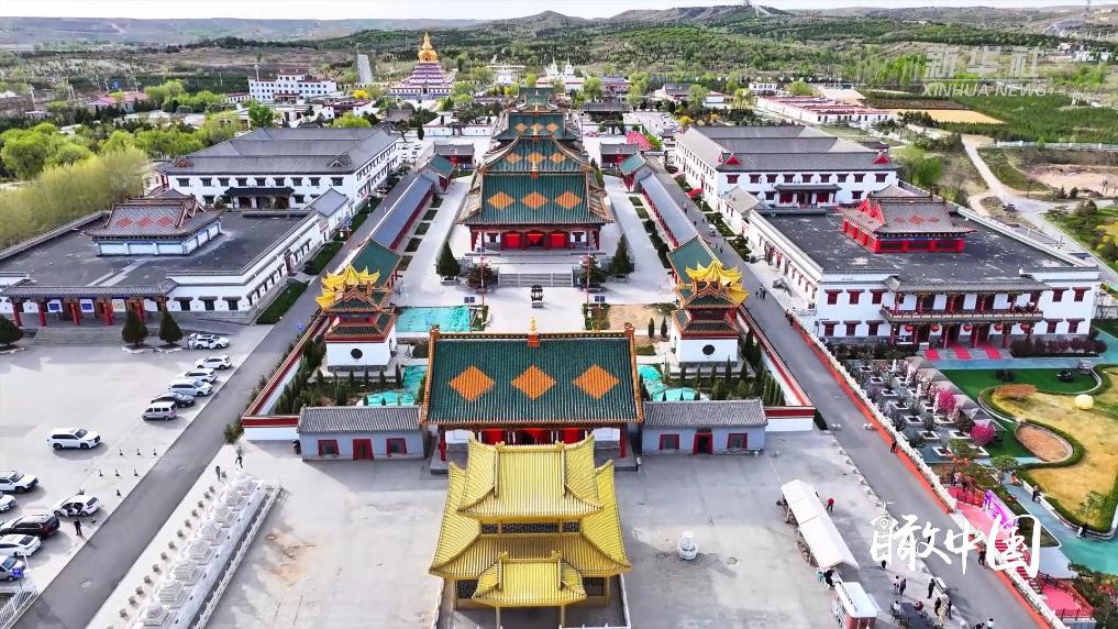 准格尔召古建筑群气势恢宏