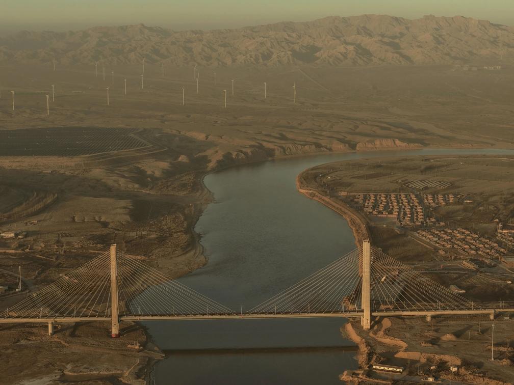 包银高铁乌海黄河特大桥