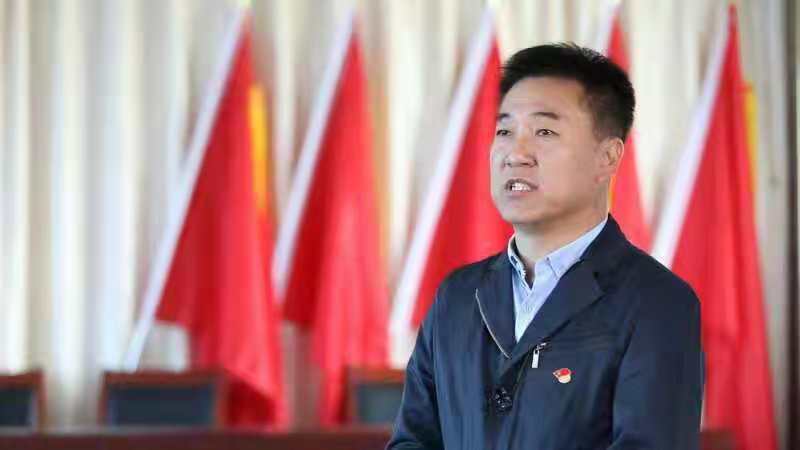 改变一个村 影响一群人&mdash;&mdash;记市经信委驻乌定补拉格村第一书记、工作队队长哈斯其劳